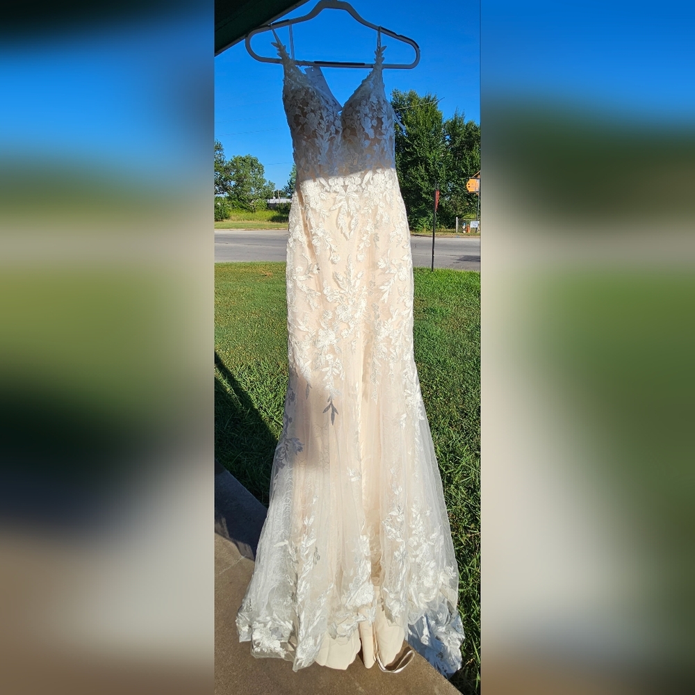 Wedding dress